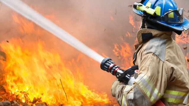 Would You Save Your Burning Home With Fire Extinguishers?